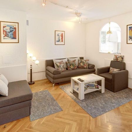 Apartman Осиек Экстерьер фото