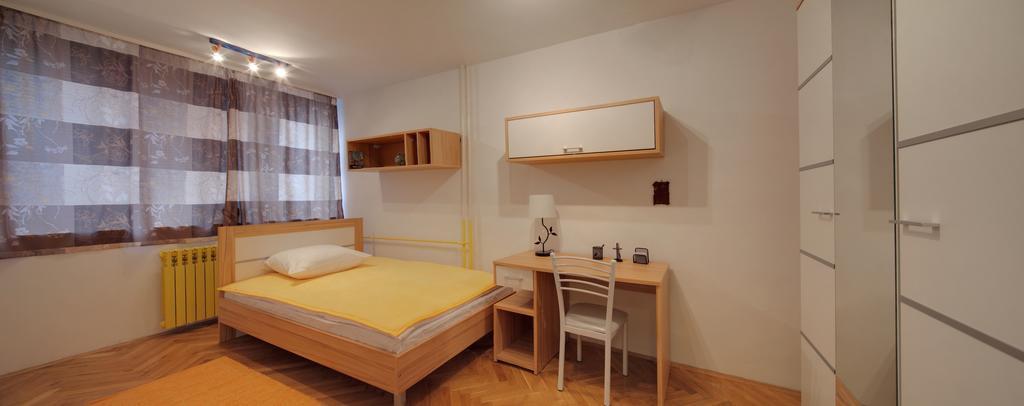 Apartman Осиек Экстерьер фото